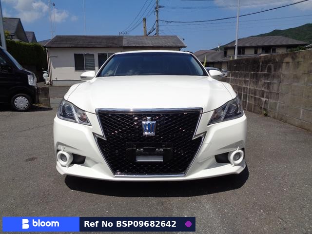 2013 Toyota Crown Hybrid