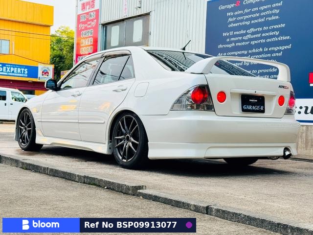 2000 Toyota Altezza