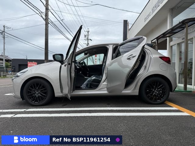 2022 Mazda MAZDA2