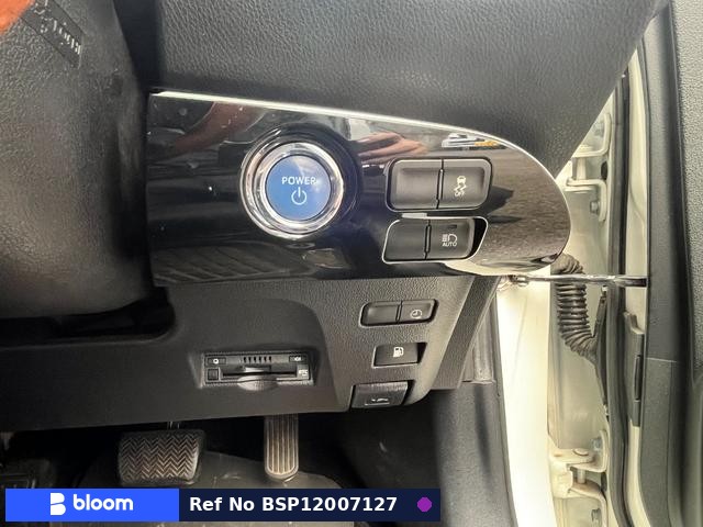2017 Toyota Prius PHV