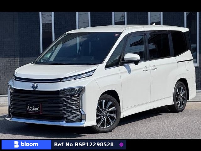 2023 Toyota Voxy