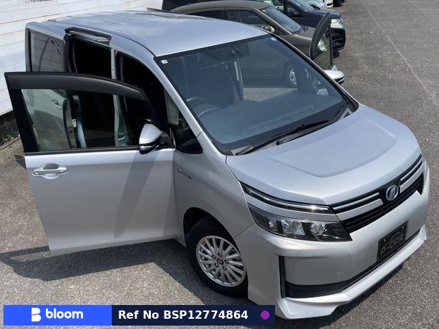 2014 Toyota Voxy