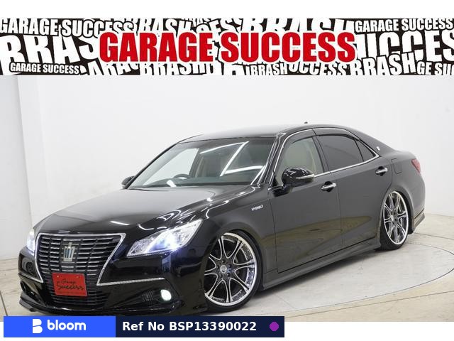 2014 Toyota Crown Hybrid