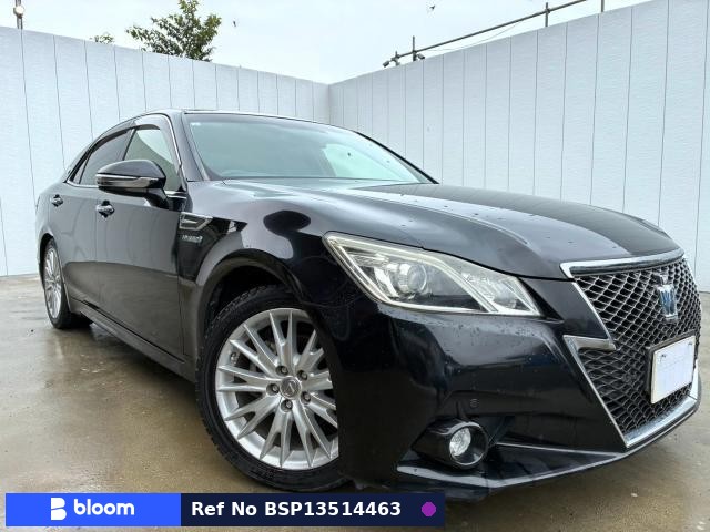 2013 Toyota Crown Hybrid