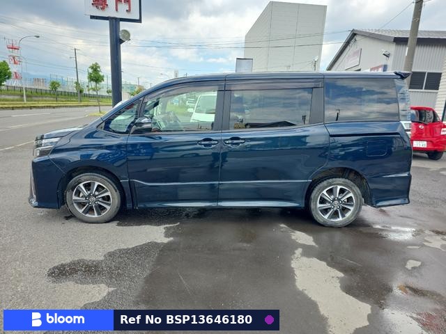 2017 Toyota Voxy