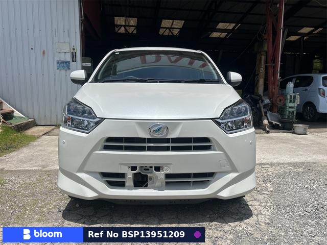 2018 Daihatsu Mira ES
