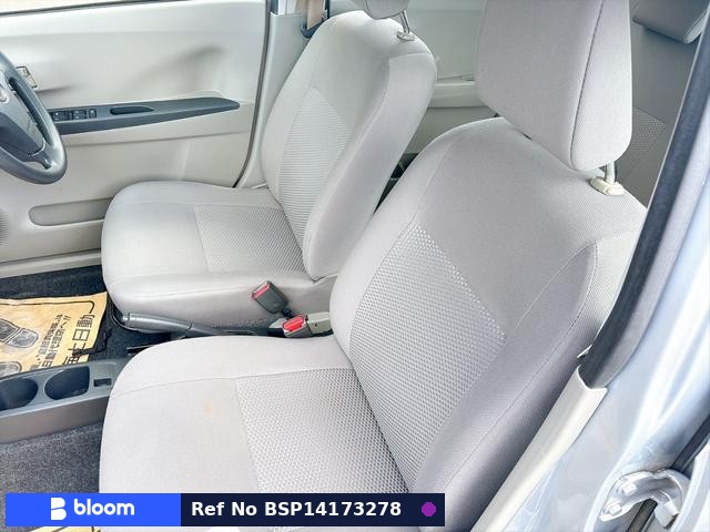 2013 Daihatsu Mira ES