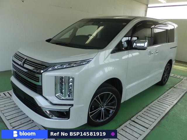 2019 Mitsubishi Delica D5