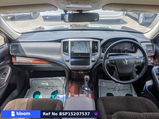 2015 Toyota Crown