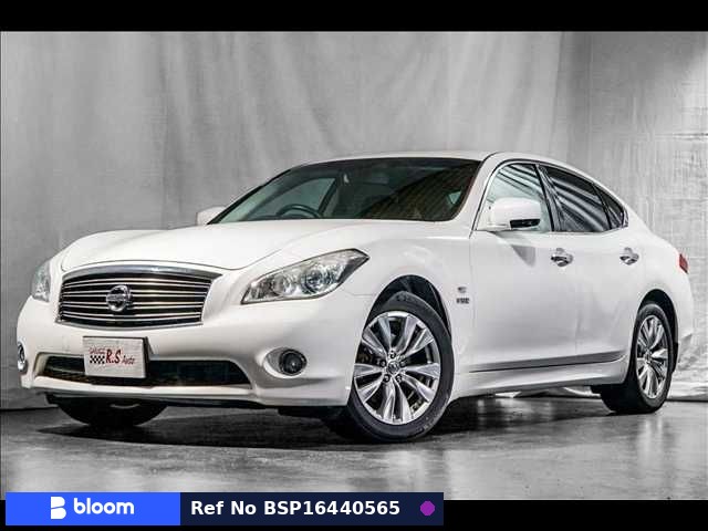 2010 Nissan Fuga Hybrid