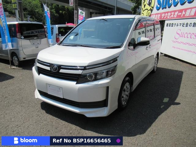 2015 Toyota Voxy