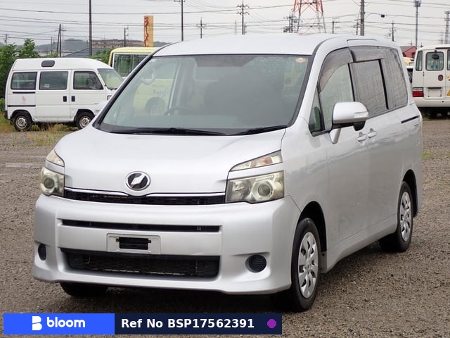 2011 Toyota Voxy