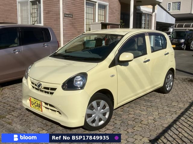 2013 Daihatsu Mira ES