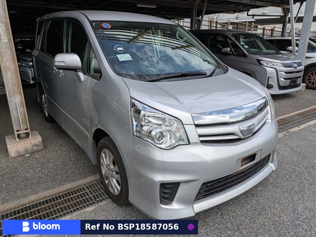 2011 Toyota Noah