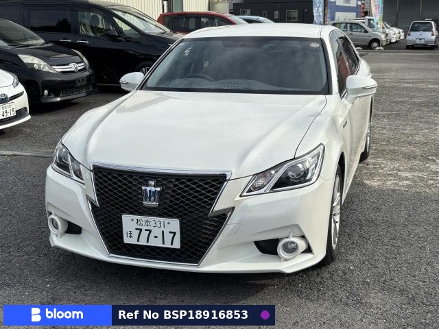 2014 Toyota Crown Hybrid