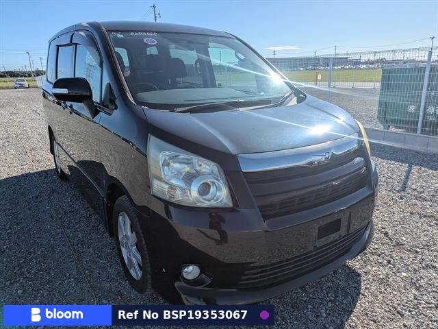 2009 Toyota Noah