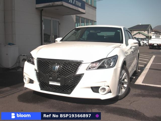 2013 Toyota Crown Hybrid
