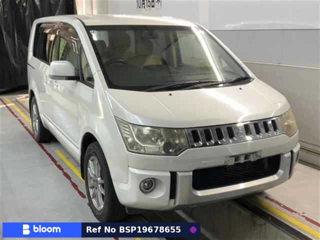 2013 Mitsubishi Delica D5