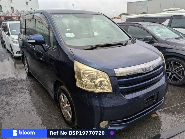 2009 Toyota Noah