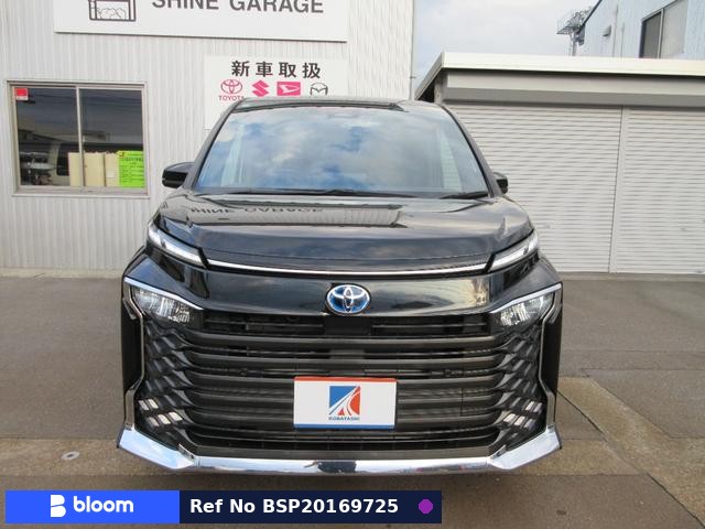 2023 Toyota Voxy