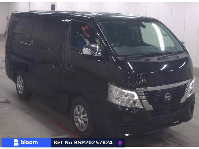 2022 Nissan NV350 Caravan