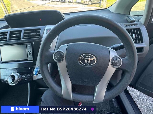 2011 Toyota Prius Alpha