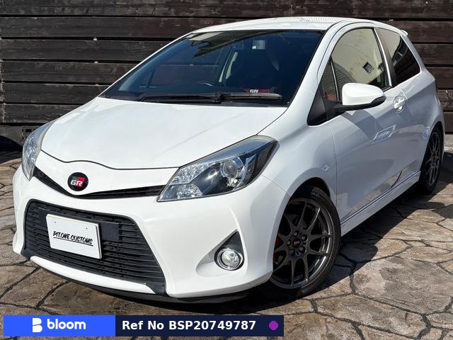 2013 Toyota Vitz