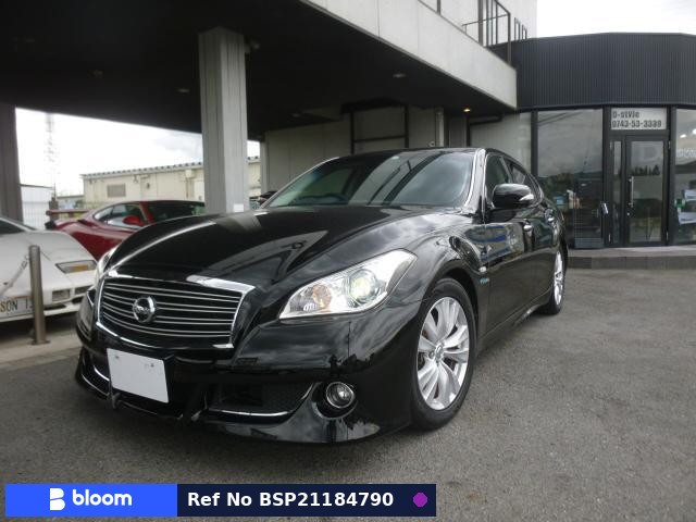 2013 Nissan Fuga Hybrid