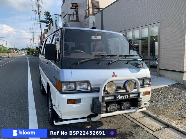 1990 Mitsubishi Delica Star Wagon