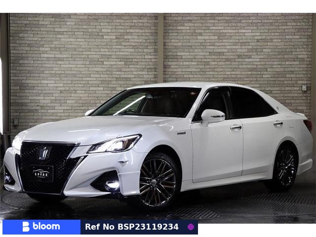 2016 Toyota Crown Hybrid