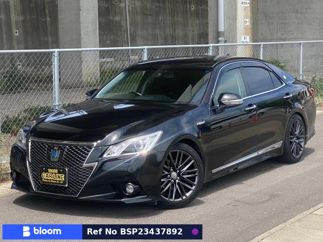 2013 Toyota Crown Hybrid