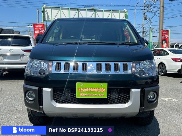 2017 Mitsubishi Delica D5