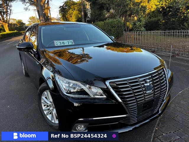 2015 Toyota Crown Hybrid