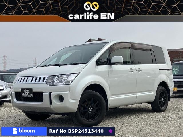 2017 Mitsubishi Delica D5