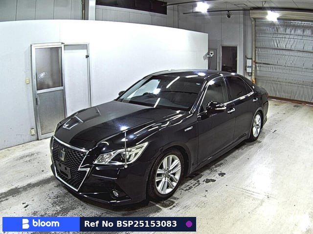 2013 Toyota Crown Hybrid