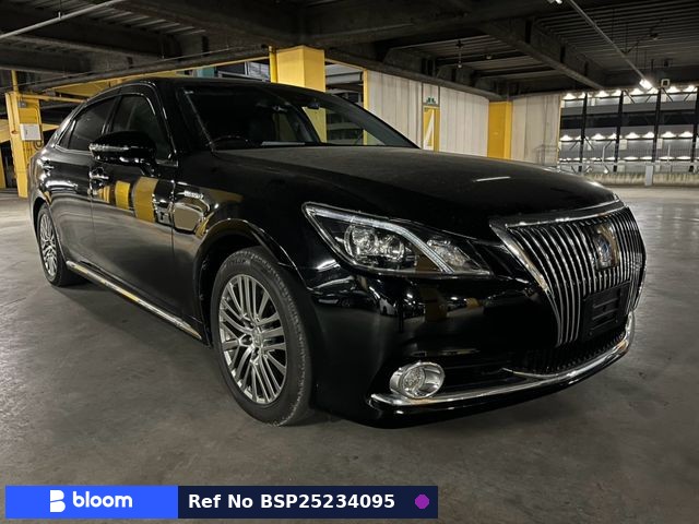 2017 Toyota Crown Majesta