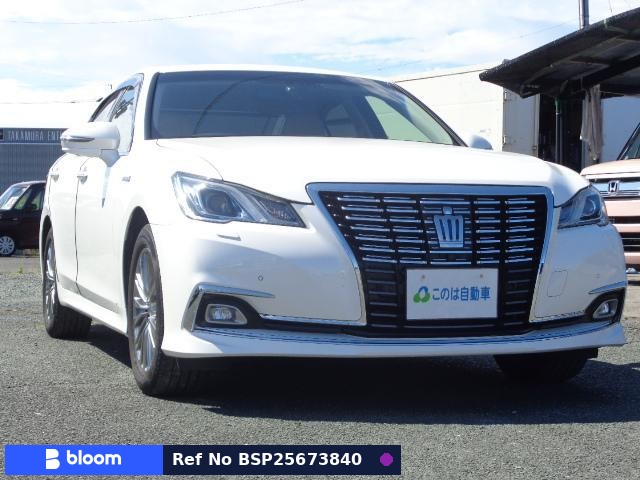 2015 Toyota Crown Hybrid