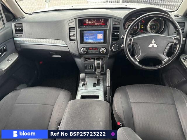 2012 Mitsubishi Pajero