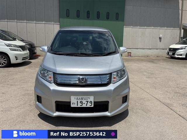 2012 Honda Freed Spike Hybrid