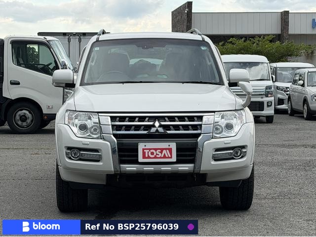 2015 Mitsubishi Pajero