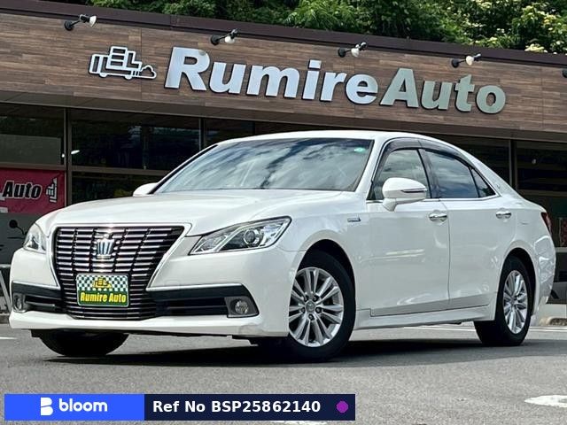 2013 Toyota Crown Hybrid