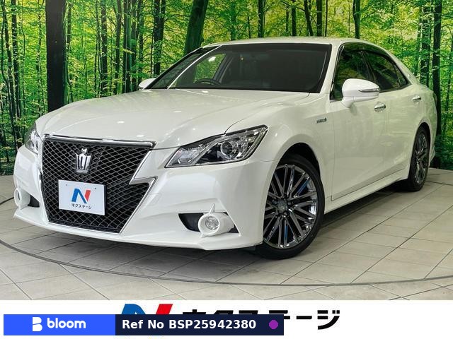 2014 Toyota Crown Hybrid