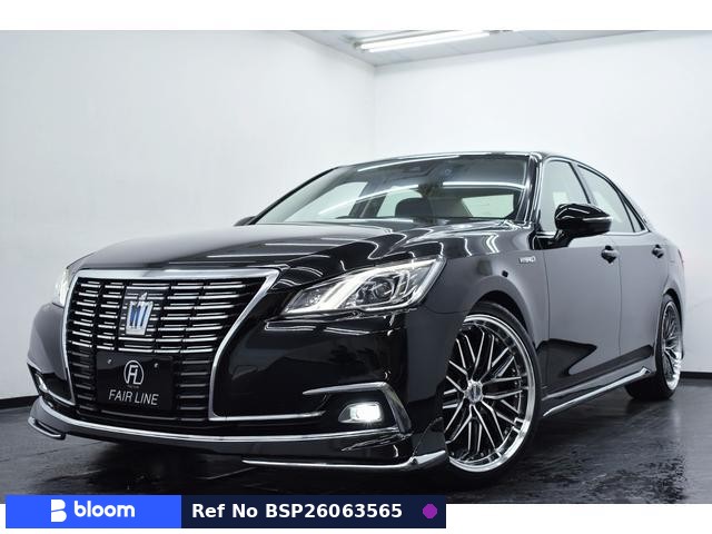 2017 Toyota Crown Hybrid