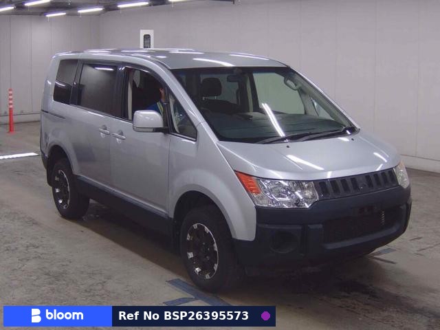 2016 Mitsubishi Delica D5