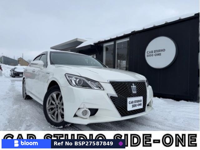 2014 Toyota Crown Hybrid