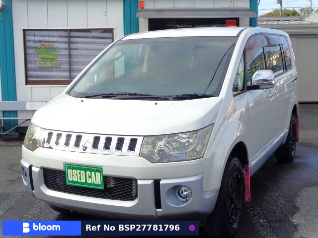 2011 Mitsubishi Delica D5