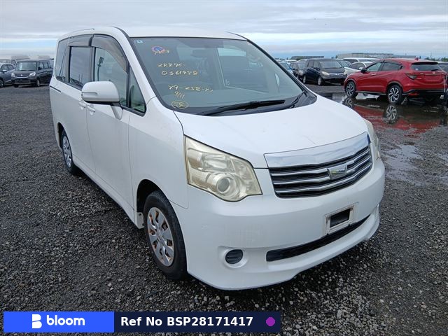 2010 Toyota Noah