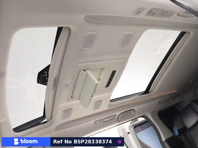 2013 Toyota Vellfire Hybrid