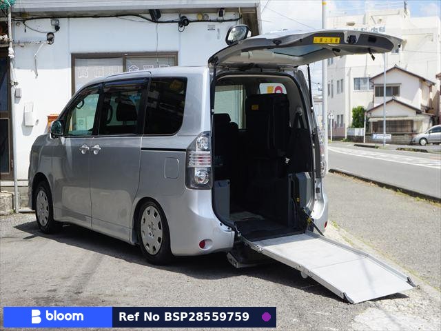 2008 Toyota Voxy