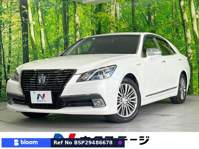 2015 Toyota Crown Hybrid